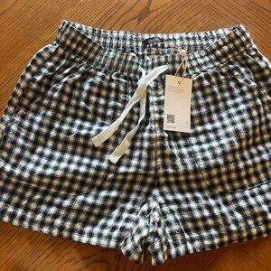 Quince European linen shorts